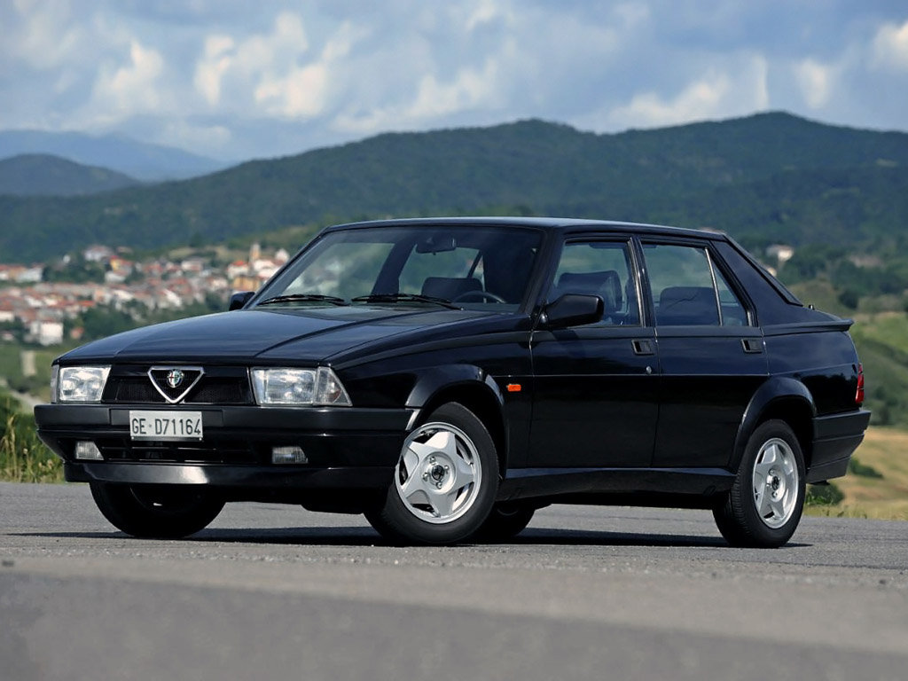 Alfa Romeo 75: 10 фото