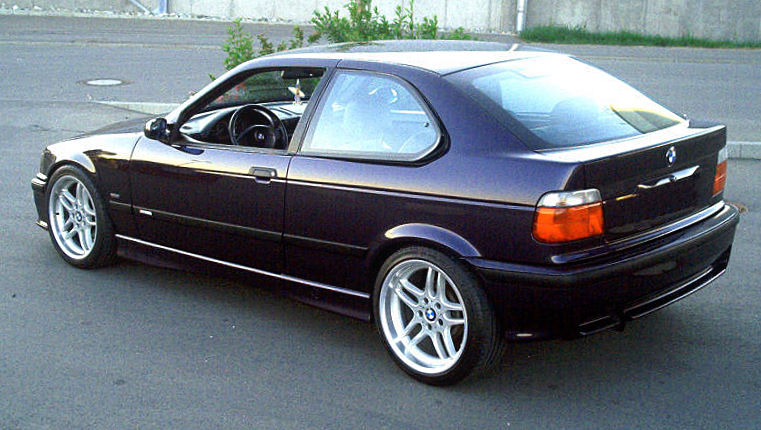 BMW 318ti