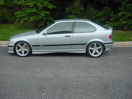 BMW 318ti