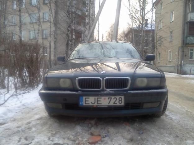 BMW 728: 12 фото