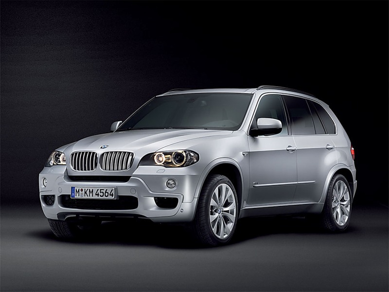 BMW X5 M: 9 фото