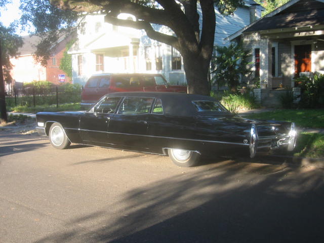 Cadillac Fleetwood Limousine: 11 фото