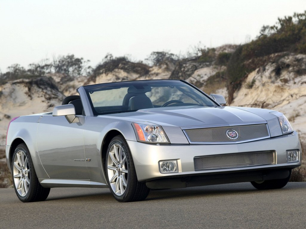 Cadillac XLR-V: 8 фото