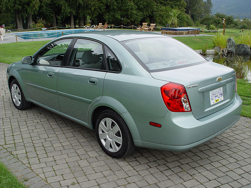 Chevrolet Optra: 12 фото