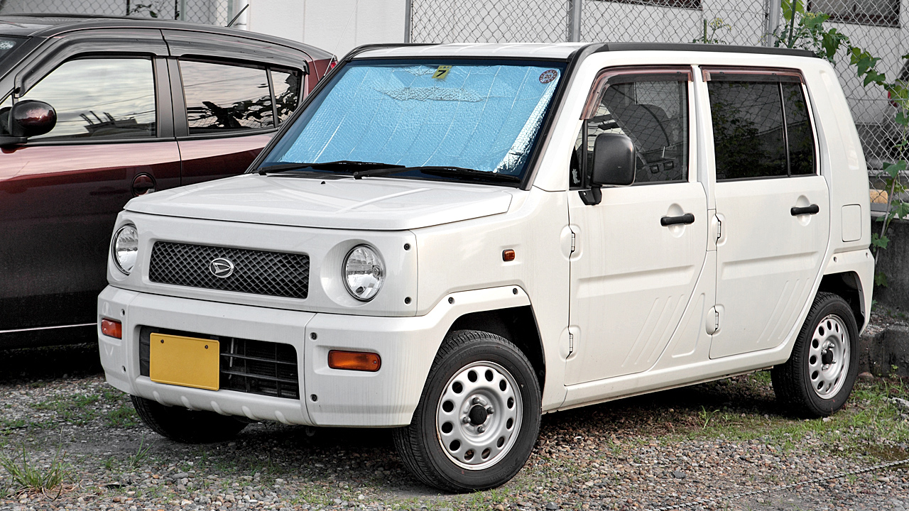 Daihatsu Naked: 3 фото