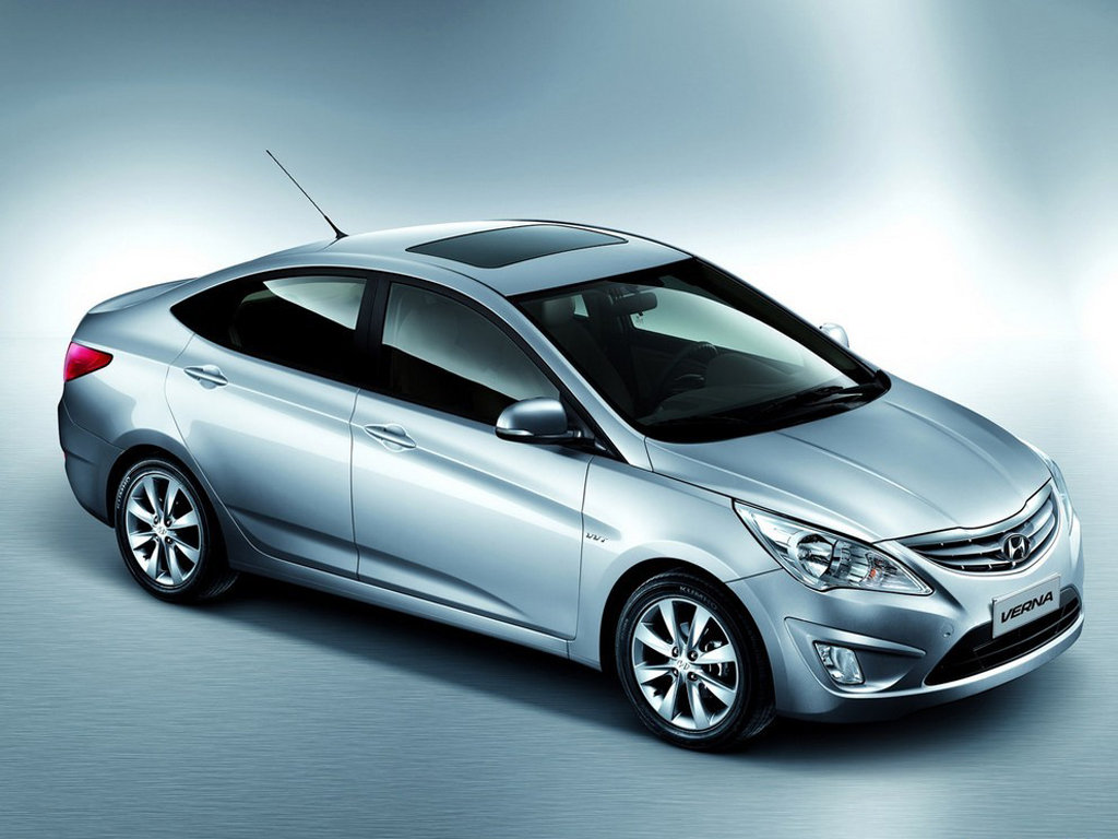 Hyundai Verna: 7 фото