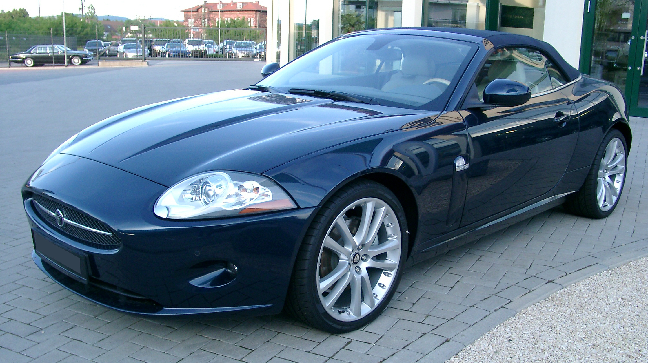 Jaguar XK8: 1 фото