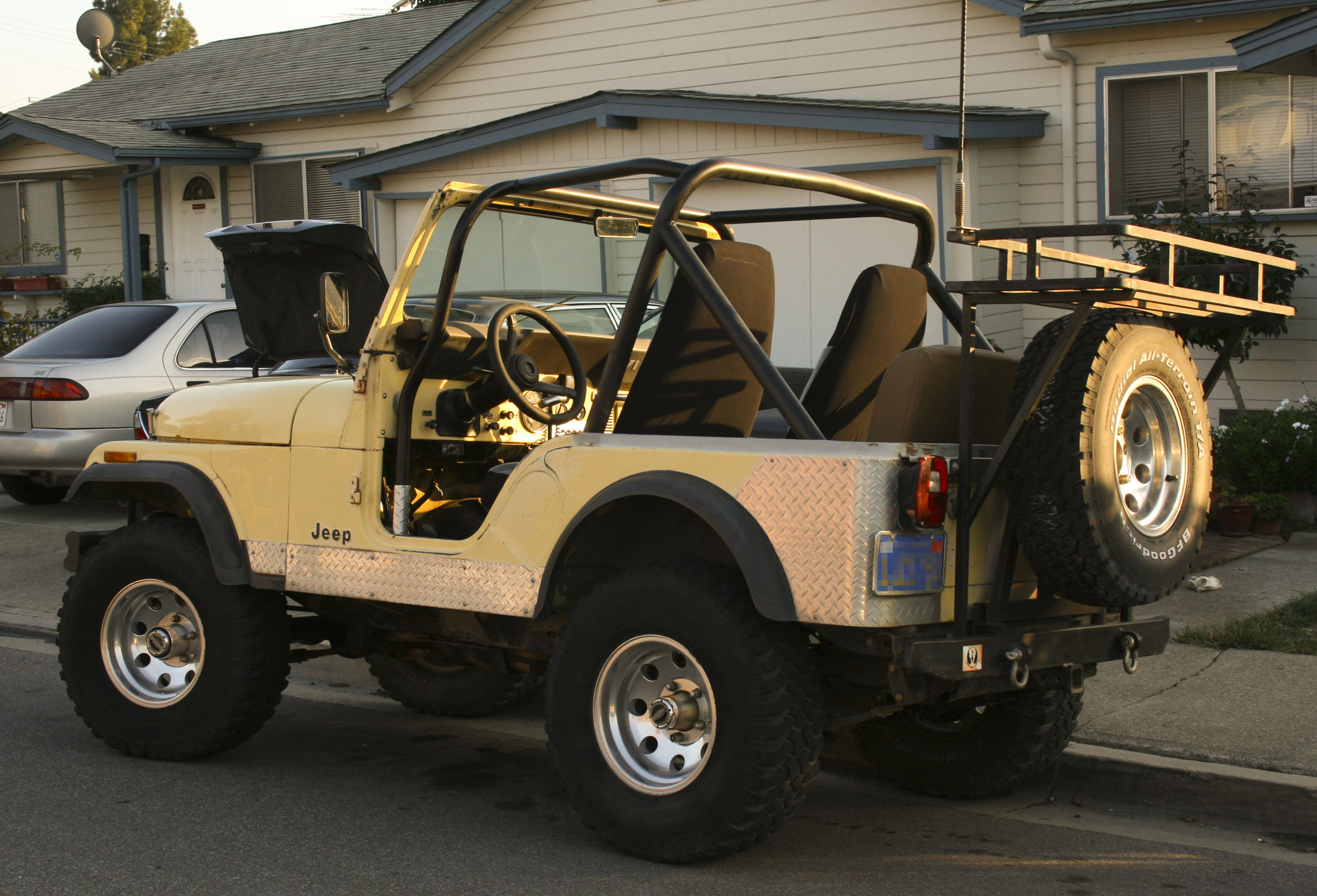 Jeep CJ: 3 фото