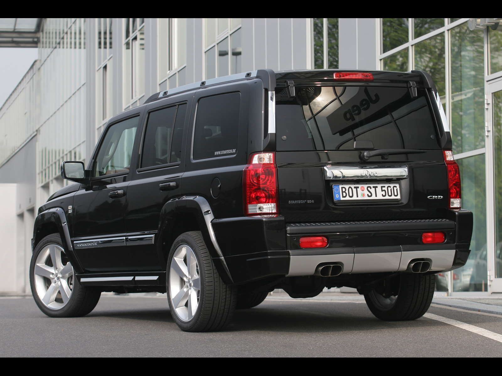 Jeep Commander: 7 фото