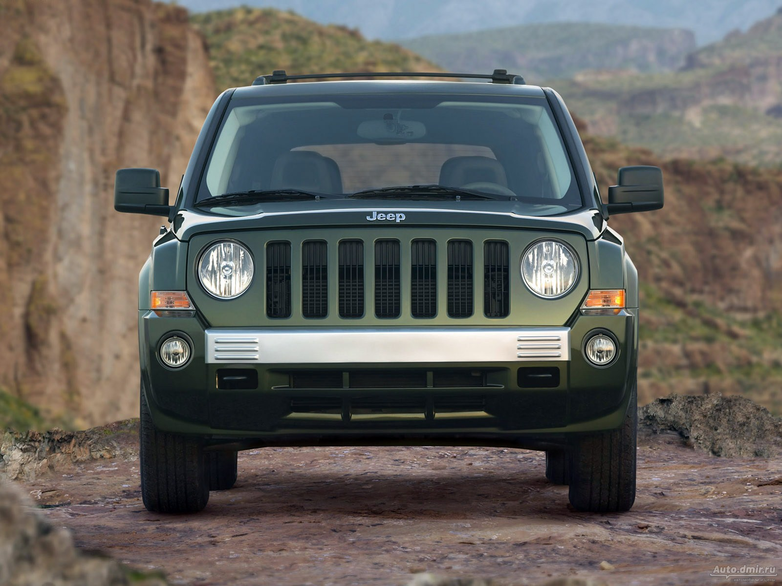 Jeep Patriot: 12 фото