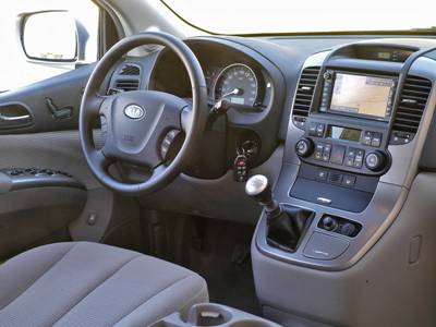 Kia Carnival II: 8 фото