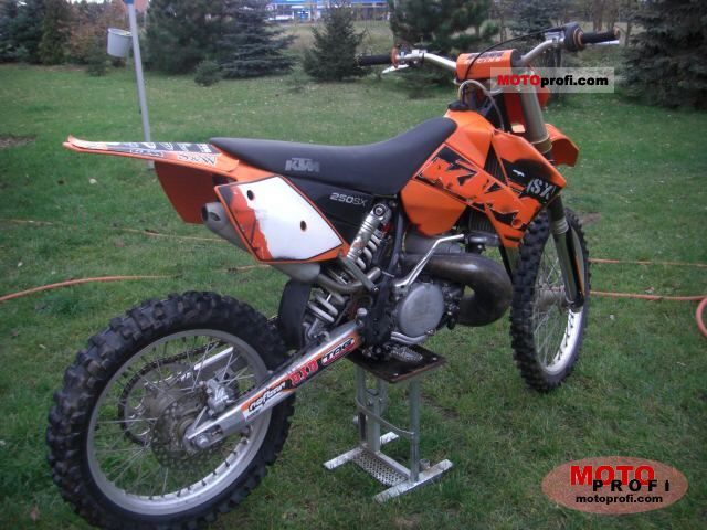 KTM 250 SX: 10 фото