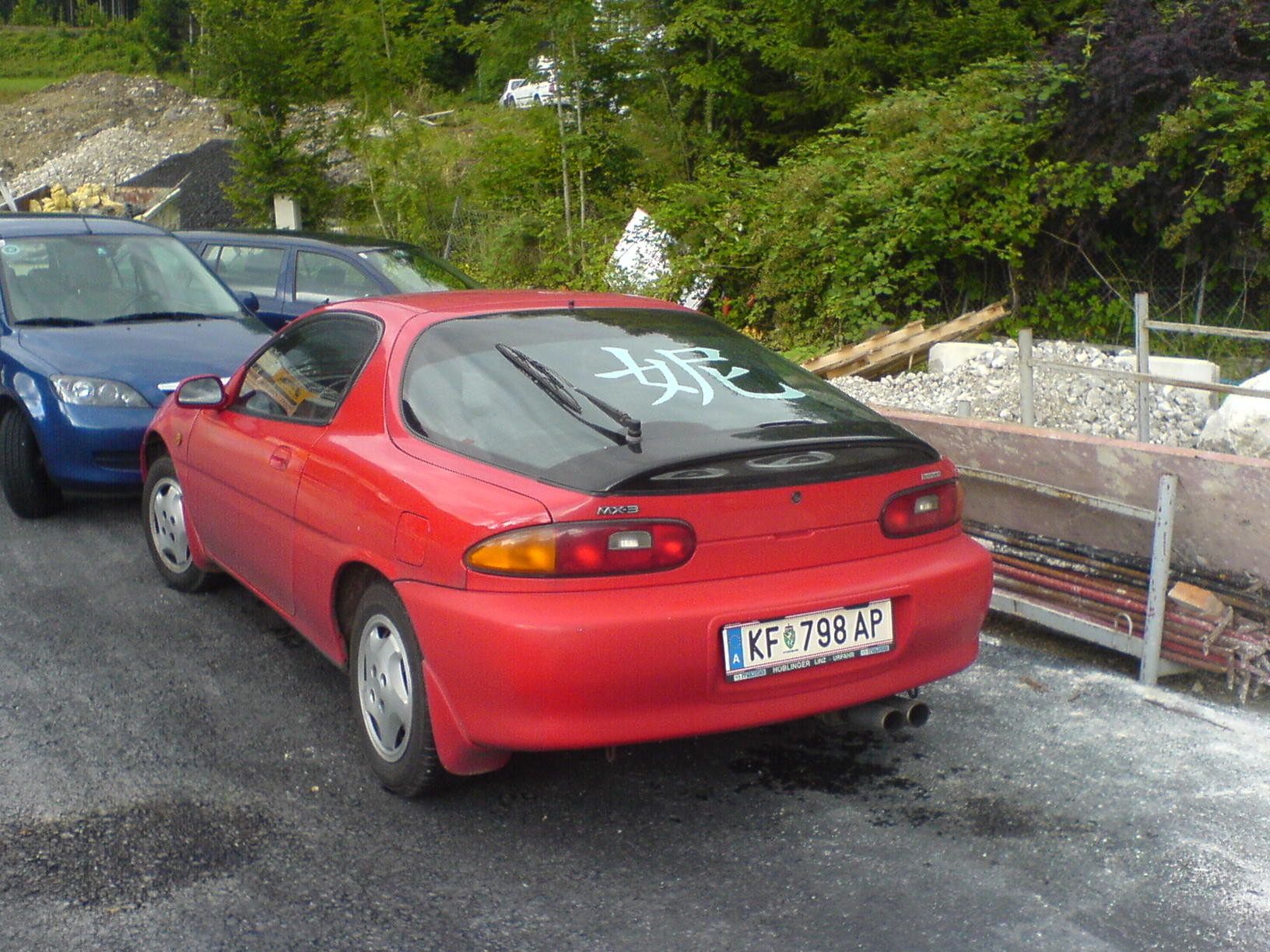 Mazda MX-3: 6 фото