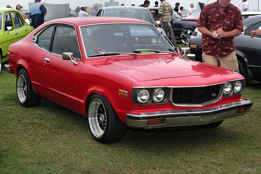 Mazda RX-3: 2 фото