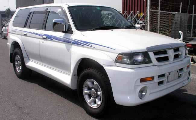 Mitsubishi Challenger: 3 фото