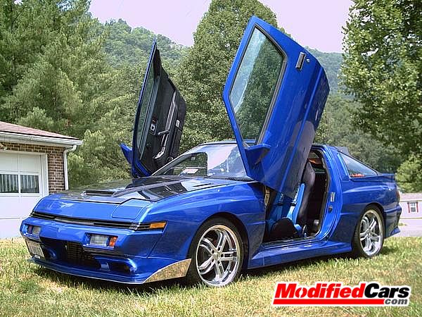 Mitsubishi Starion: 10 фото