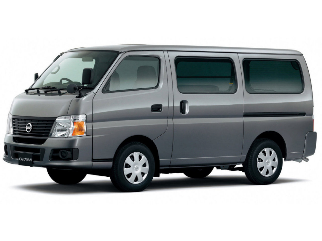 Nissan Caravan: 5 фото