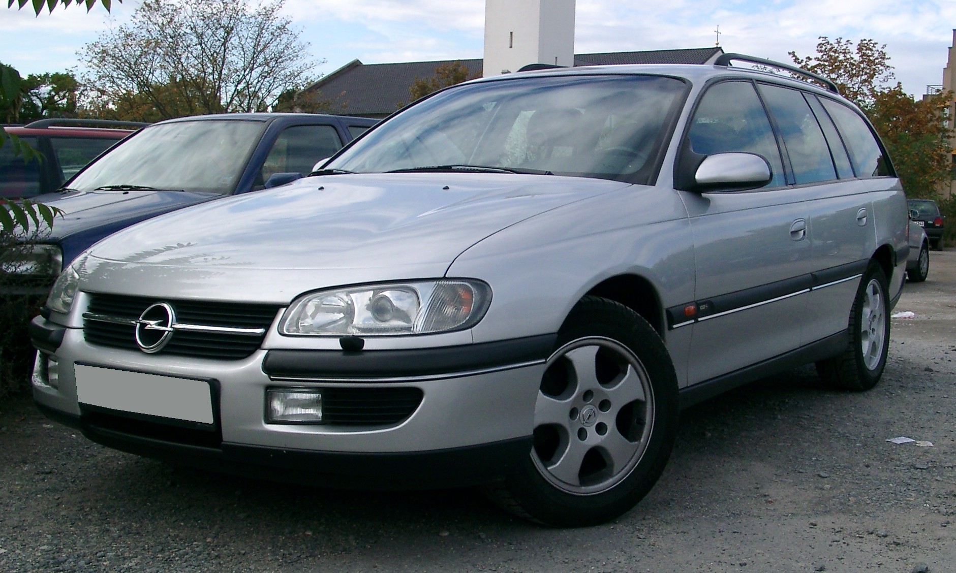 Opel Omega Caravan: 3 фото