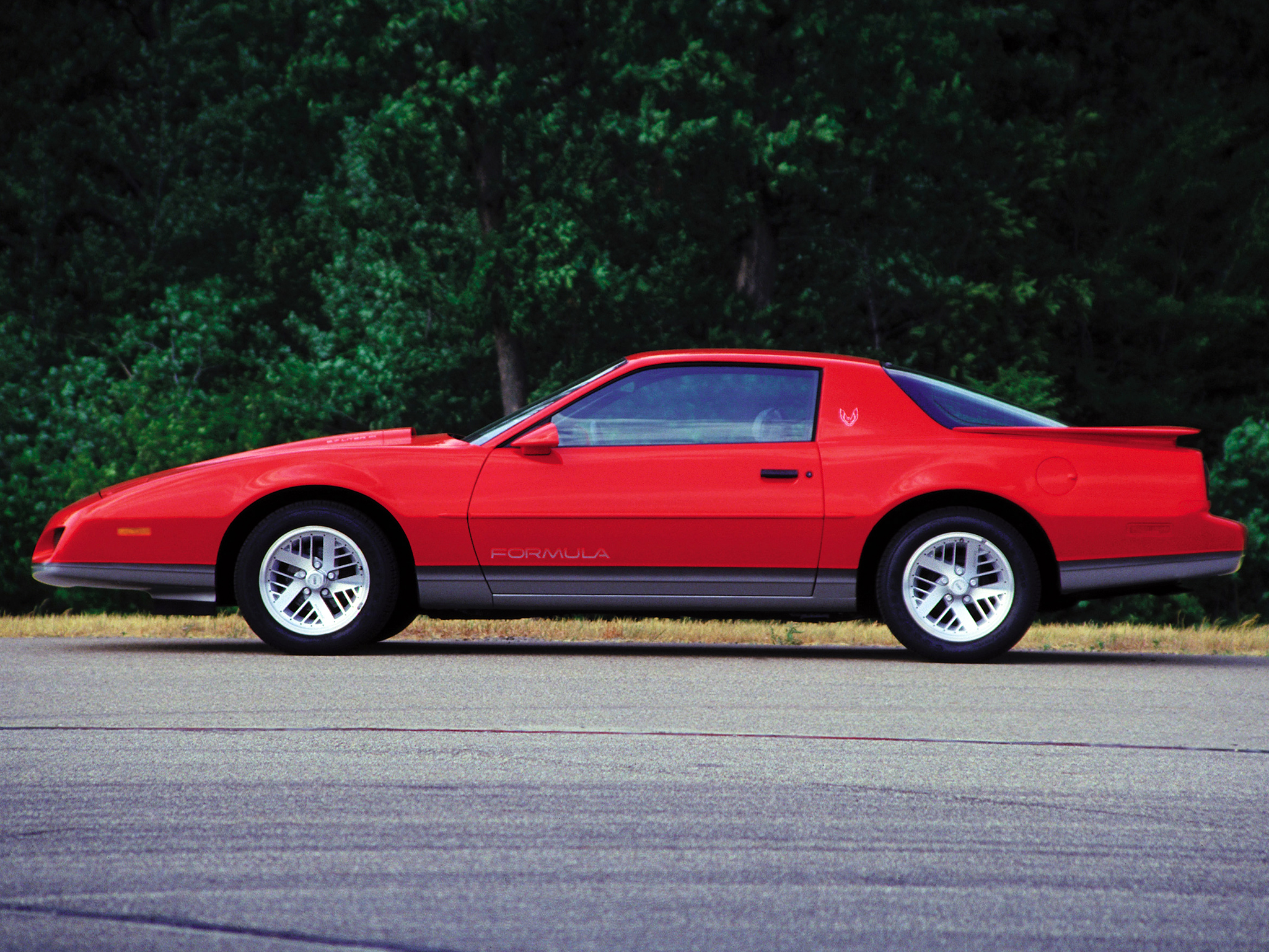 Pontiac Firebird Formula: 7 фото