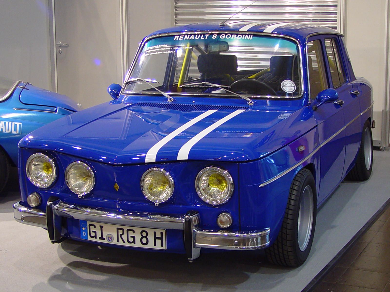 Renault 8