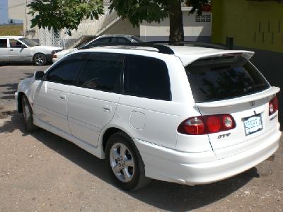 Toyota Caldina: 5 фото