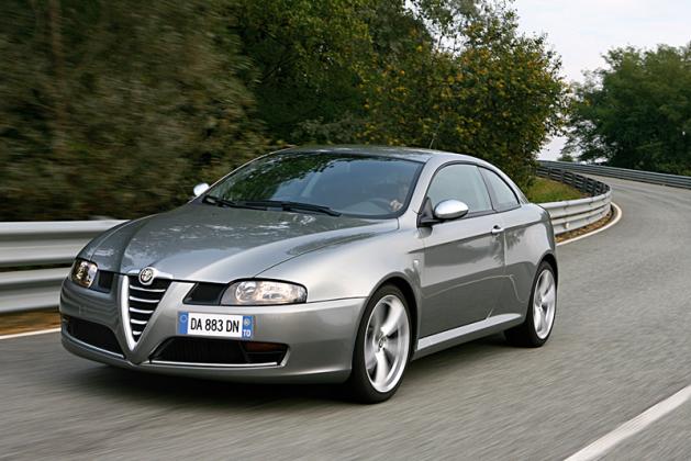 Alfa Romeo 147: 3 фото