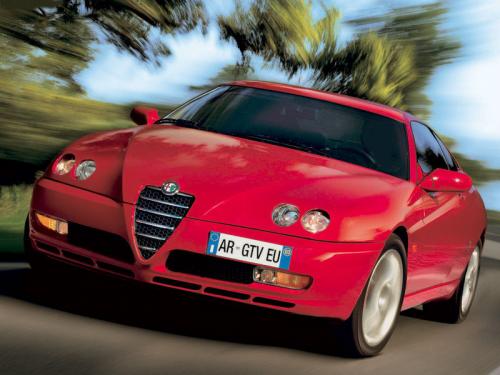 Alfa Romeo GTV: 10 фото