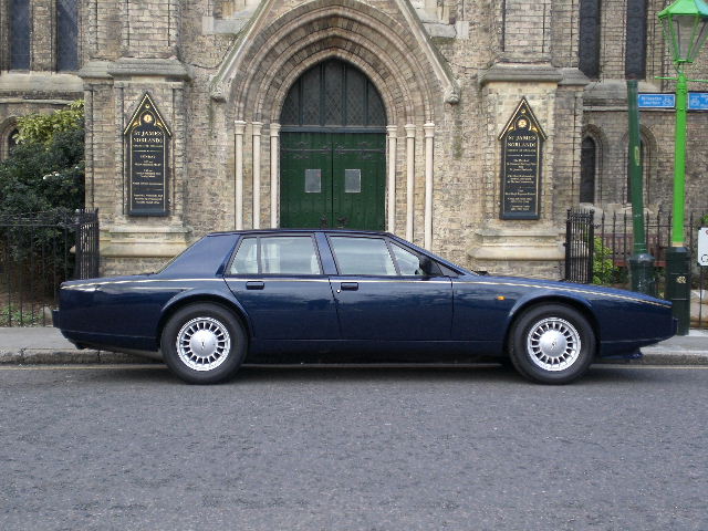 Aston Martin Lagonda: 10 фото