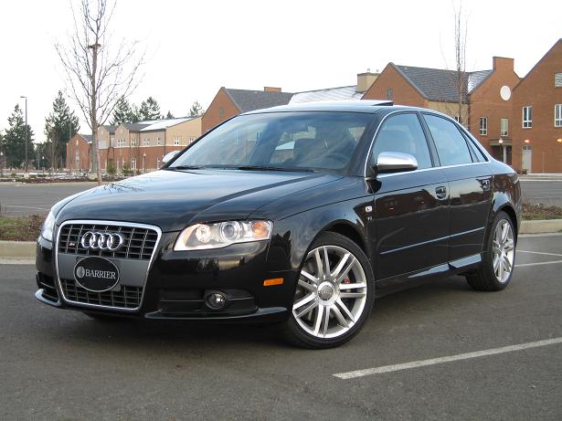 Audi S4 B7: 5 фото