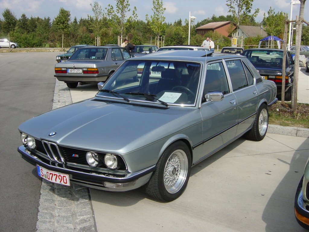 BMW 5-series E12
