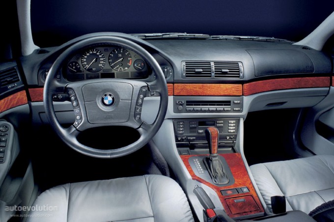 BMW 5-series E39: 9 фото