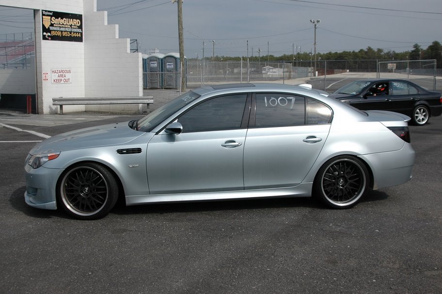 BMW M5: 3 фото