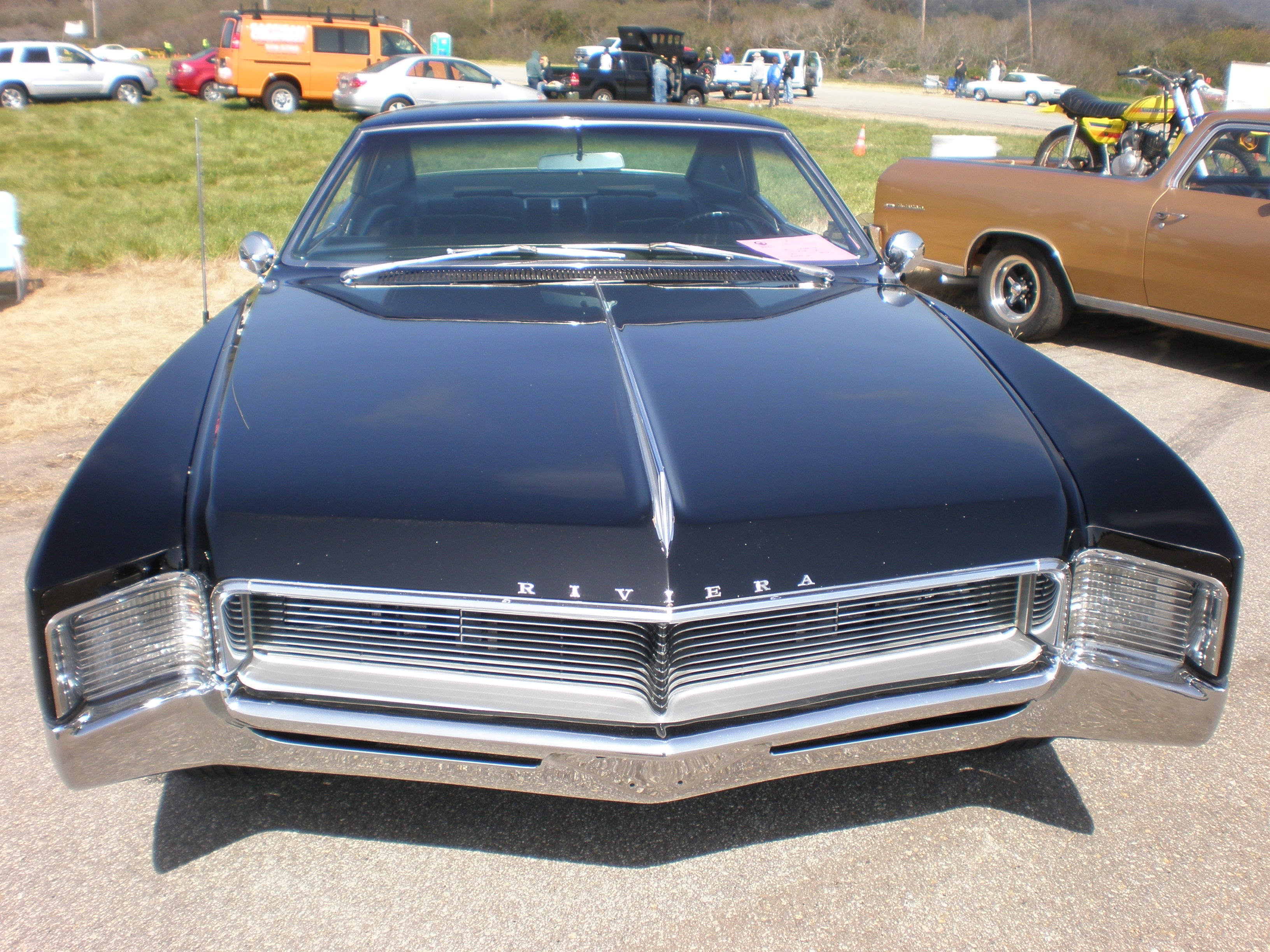 Buick Riviera: 9 фото