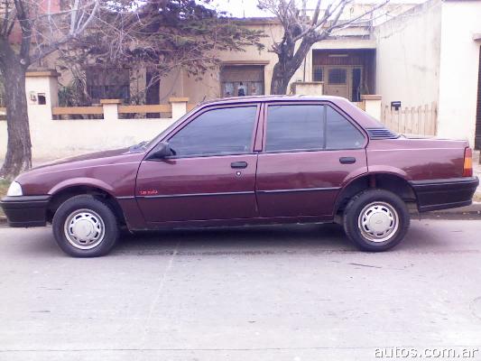 Chevrolet Monza: 4 фото