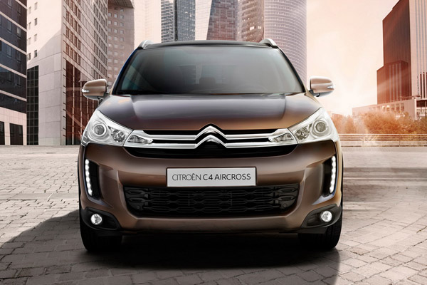 Citroen C4 AirCross: 9 фото