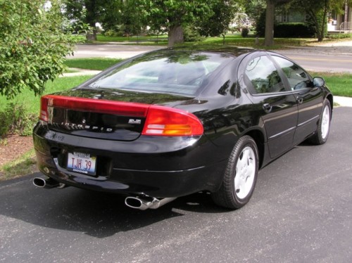 Dodge Intrepid: 8 фото