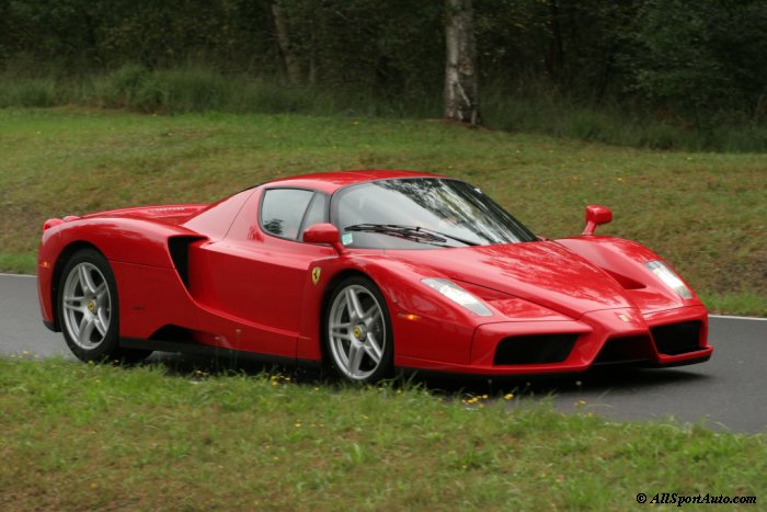 Ferrari Enzo: 12 фото