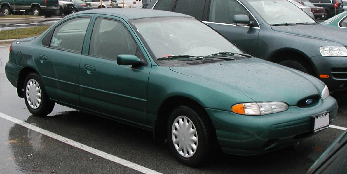 Ford Contour: 03 фото