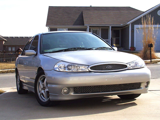 Ford Contour: 10 фото