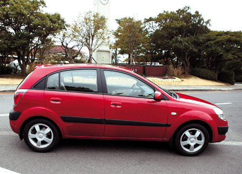 Kia Rio I: 4 фото