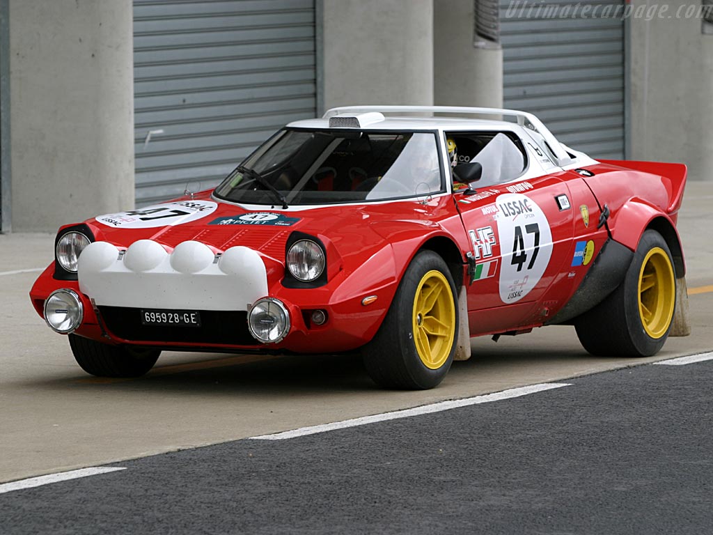 Lancia Stratos: 5 фото