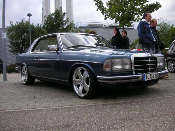 Mercedes W123: 5 фото