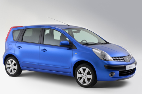 Nissan Note: 11 фото