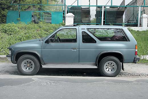 Nissan Terrano: 2 фото