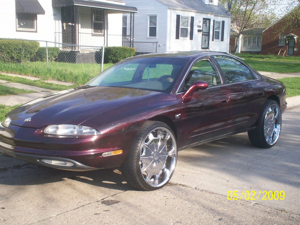 Oldsmobile Aurora