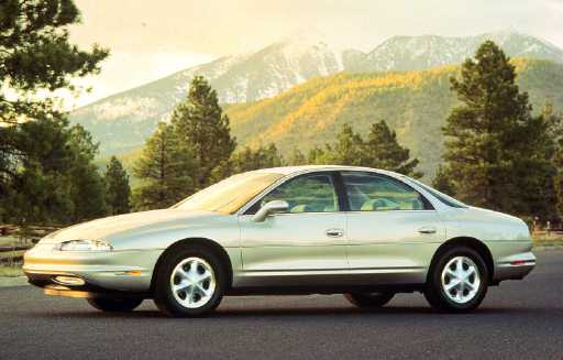 Oldsmobile Aurora: 3 фото