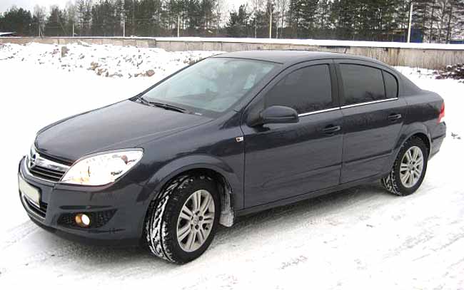 Opel Astra Sedan: 12 фото