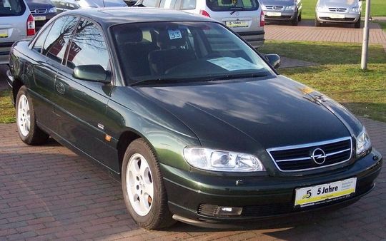 Opel Omega A: 5 фото