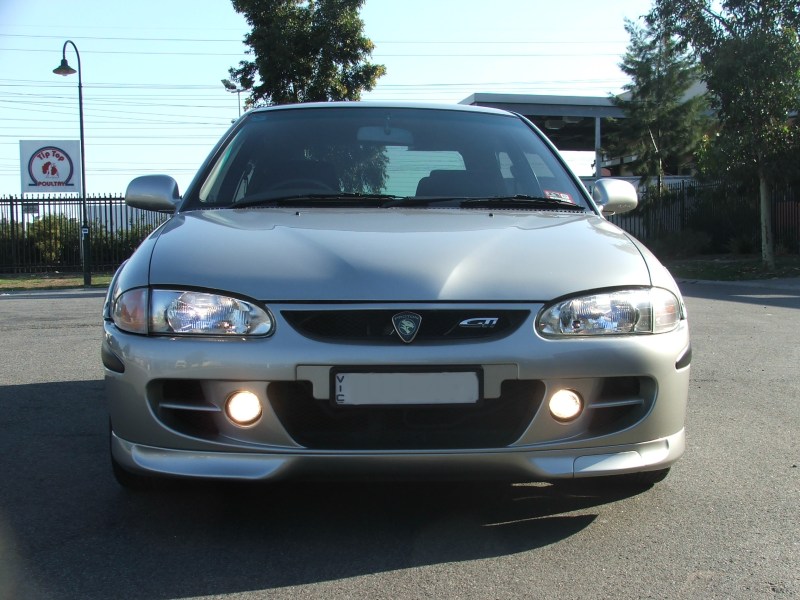 Proton Satria: 5 фото