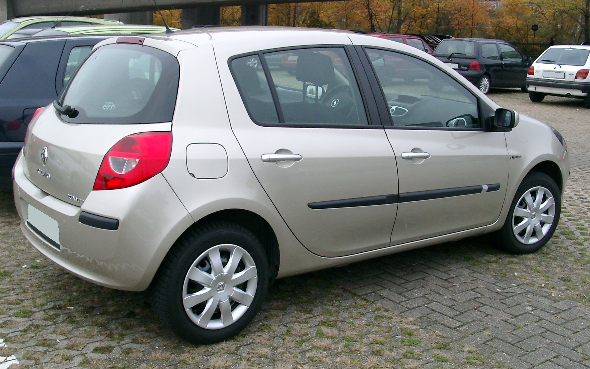 Renault Clio: 09 фото